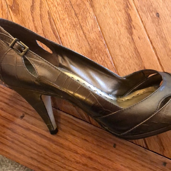 Gianni Bini Myst peep toe pump with buckle - Picture 4 of 5